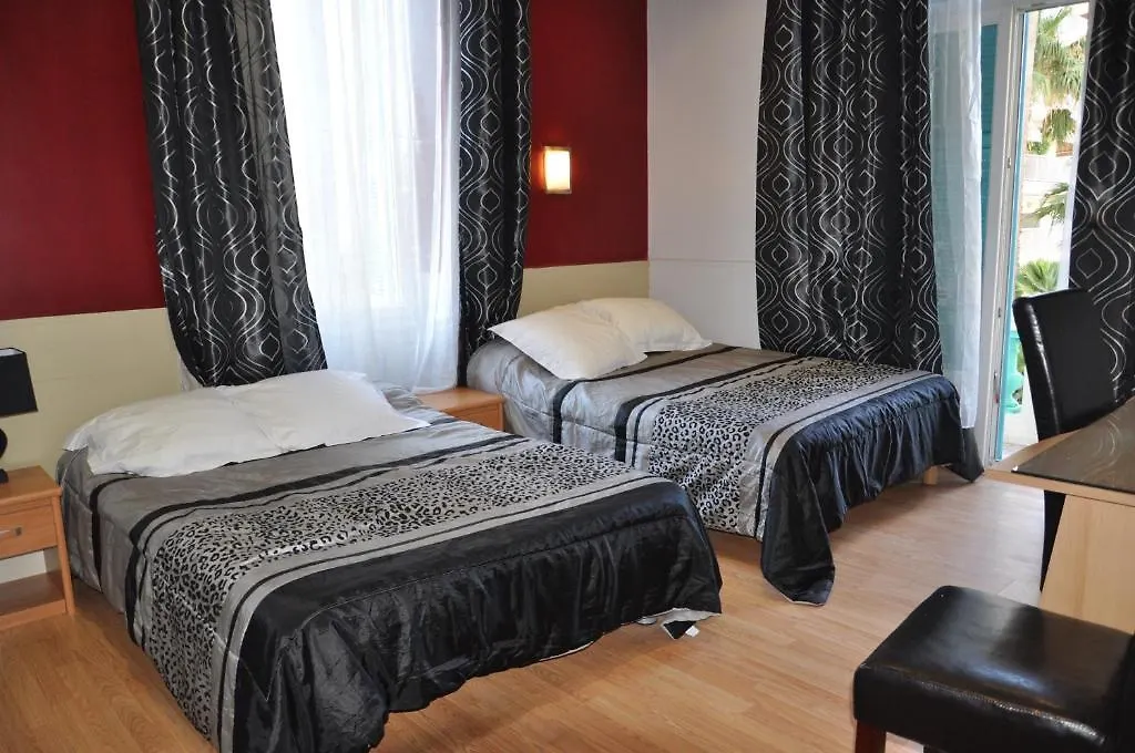 Hotel Carlone Nice 2*,