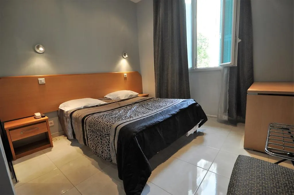 **  Hotel Carlone Nice France