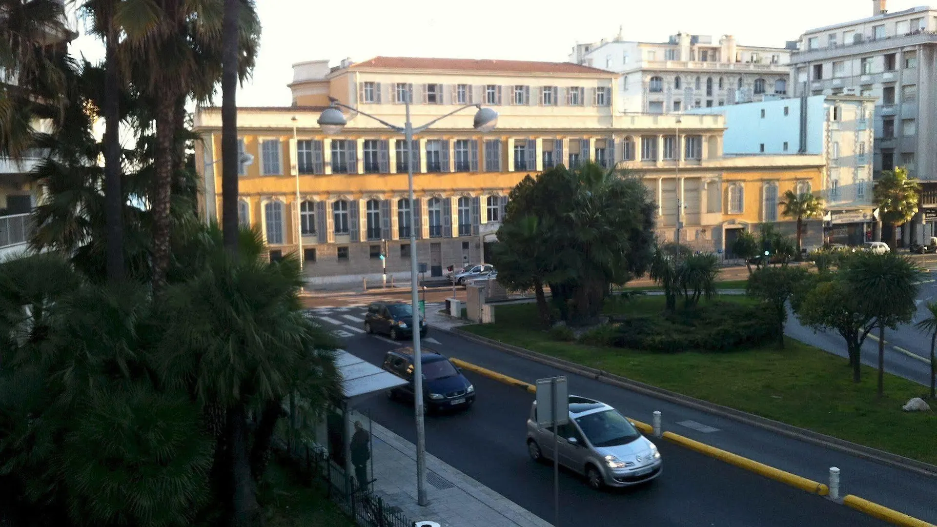 **  Hotel Carlone Nice France