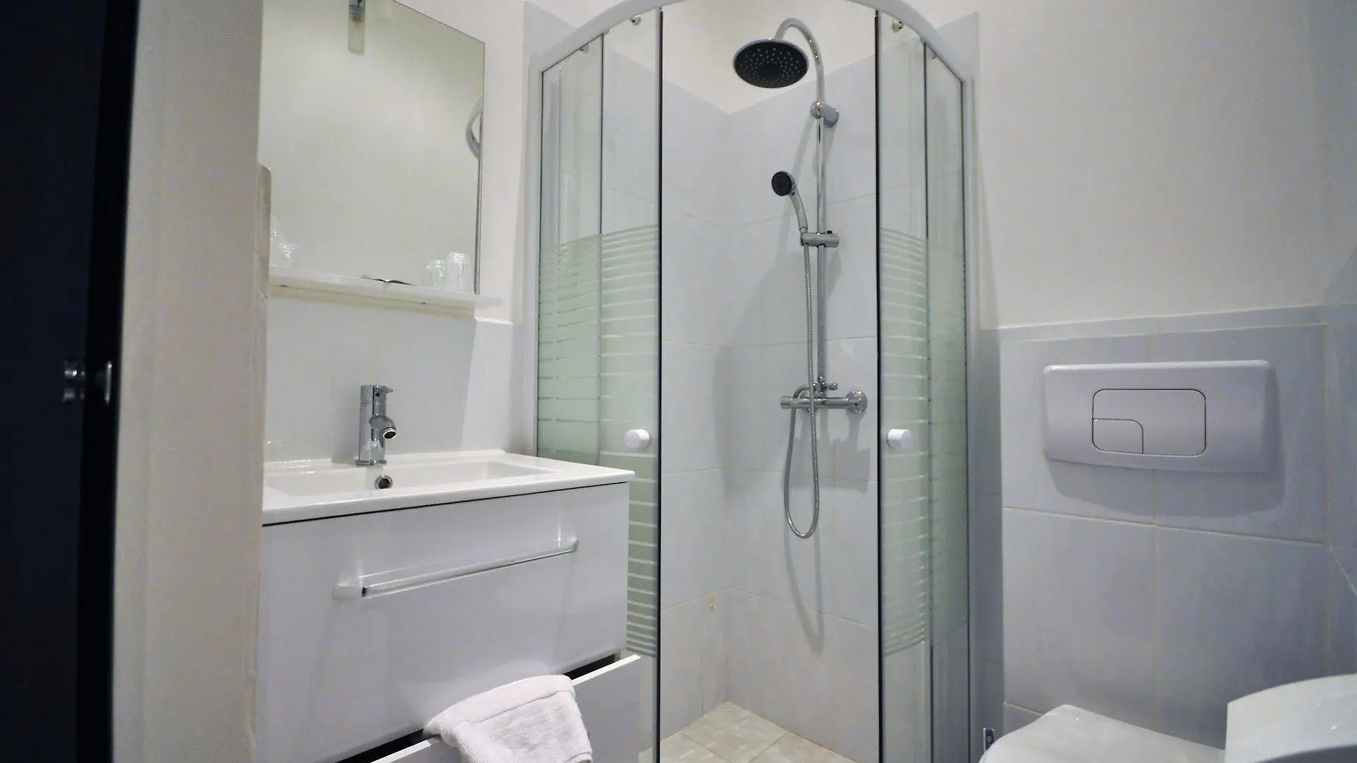 Hotel Carlone Nice 2*,  France