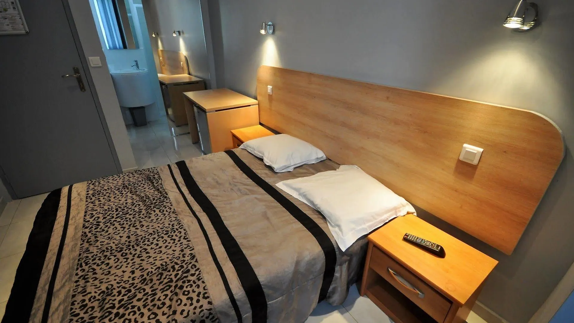 Hotel Carlone Nice 2*,