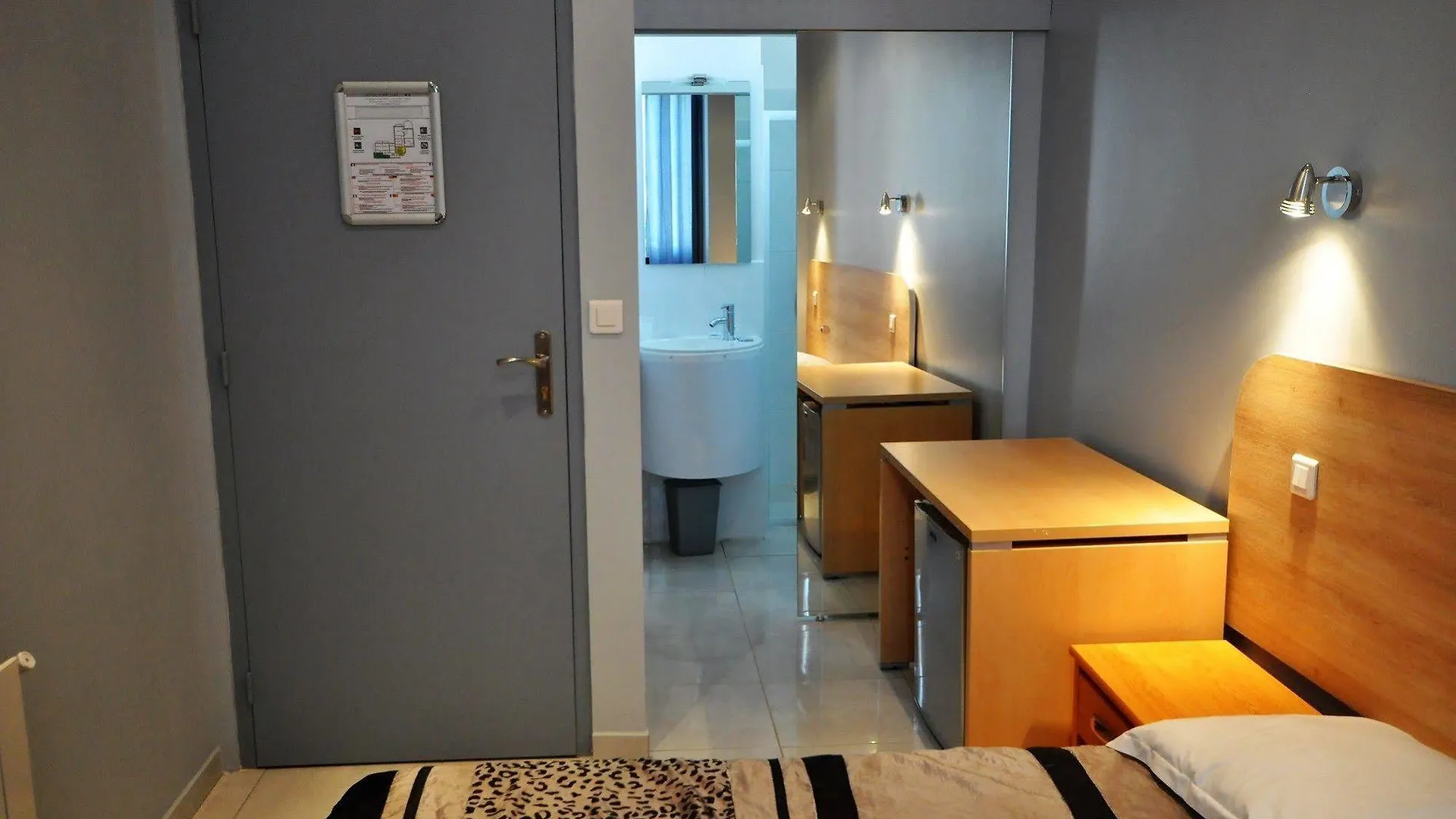Hotel Carlone Nice 2*,